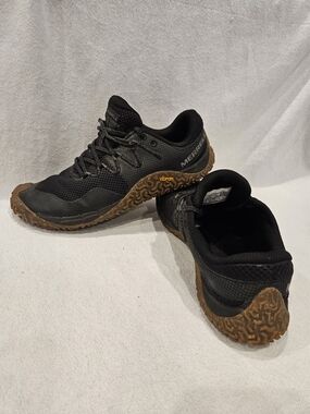 Merrell Black Athletic Trail Shoes with Brown Outsole 10.5 Womens